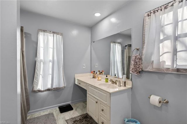 6812 Burbage Lake CIR, Suffolk, VA 23435