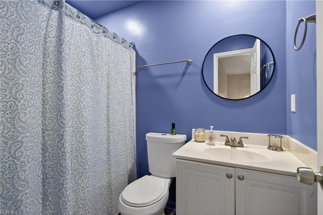 6812 Burbage Lake CIR, Suffolk, VA 23435