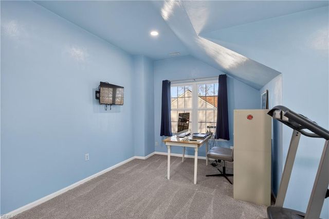 6812 Burbage Lake CIR, Suffolk, VA 23435