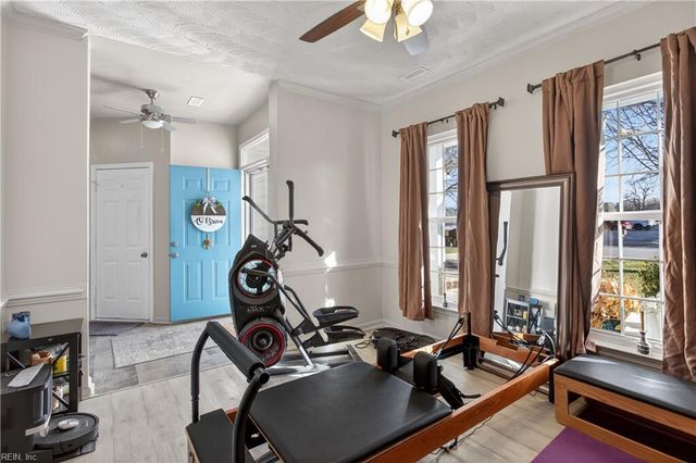 6812 Burbage Lake CIR, Suffolk, VA 23435