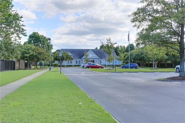 6812 Burbage Lake CIR, Suffolk, VA 23435