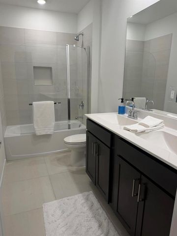 1325 NE 2nd Court, Homestead, FL 33033