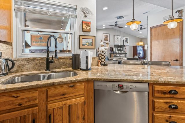 4204 2ND AVENUE NE, Bradenton, FL 34208