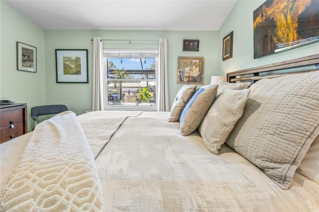 4204 2ND AVENUE NE, Bradenton, FL 34208