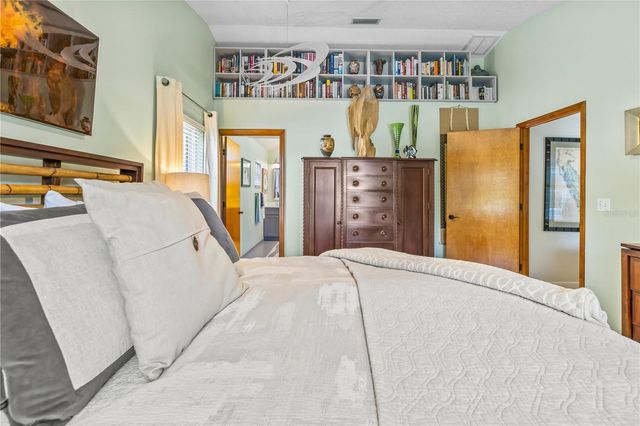 4204 2ND AVENUE NE, Bradenton, FL 34208