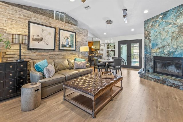 4204 2ND AVENUE NE, Bradenton, FL 34208