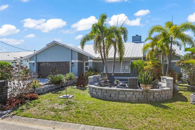 4204 2ND AVENUE NE, Bradenton, FL 34208