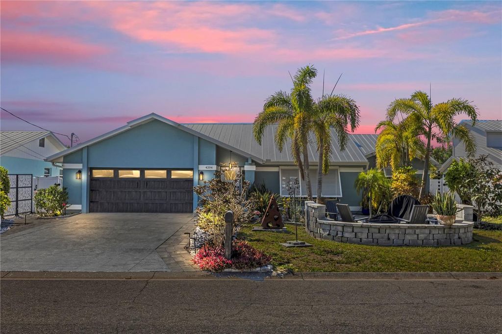 Image 1 of property listing at 4204 2ND AVENUE NE, Bradenton, FL 34208