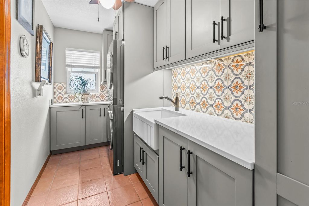 Image 13 of property listing at 4204 2ND AVENUE NE, Bradenton, FL 34208