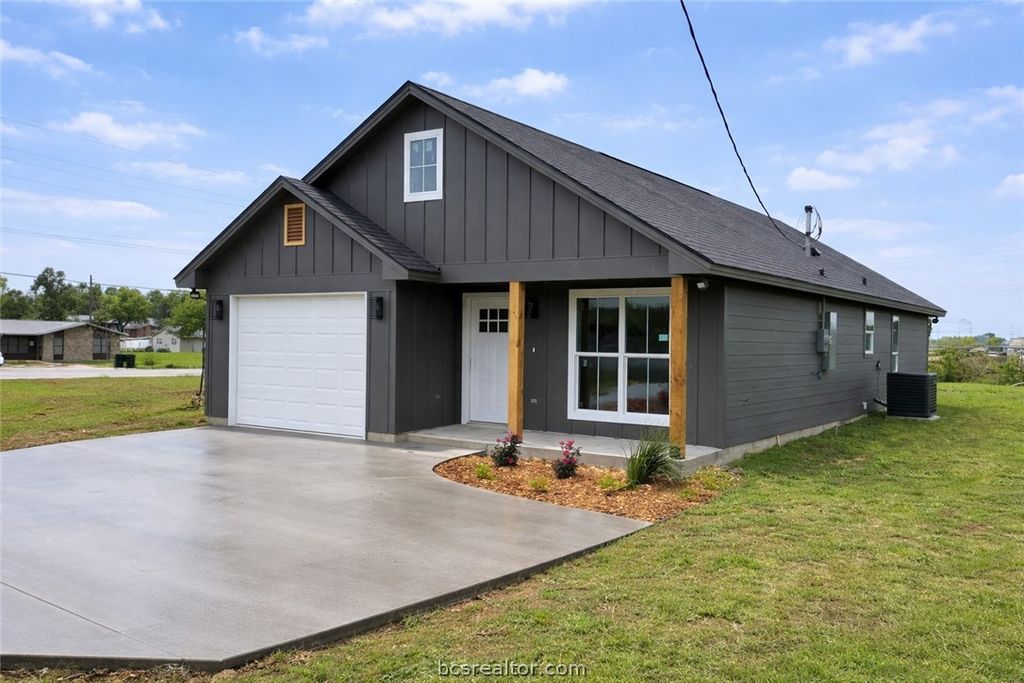 309 Wheelock Street, Franklin, TX 77856 — exterior