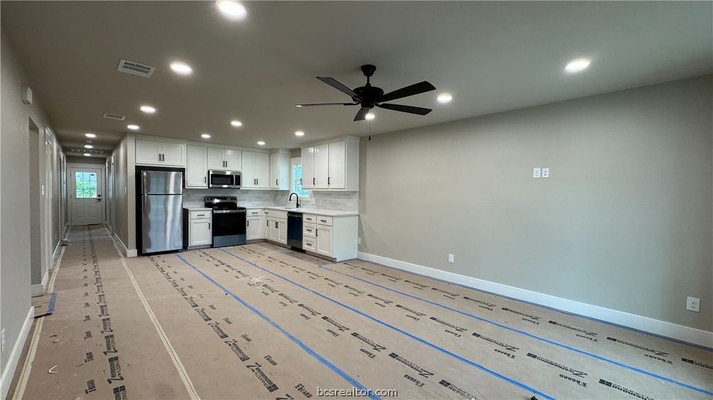 309 Wheelock Street, Franklin, TX 77856 — photo 4