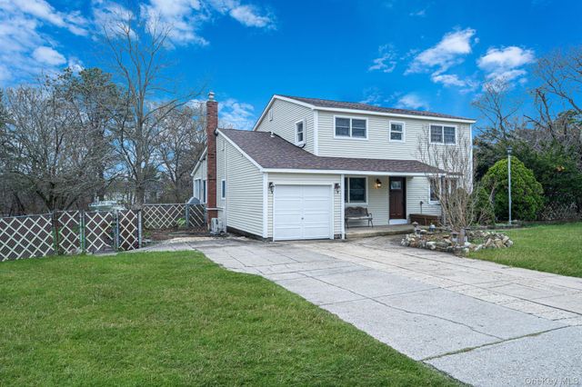 60 1st Avenue, Medford, NY 11763