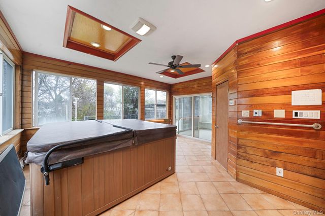 60 1st Avenue, Medford, NY 11763