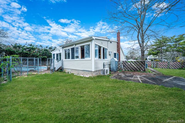 60 1st Avenue, Medford, NY 11763