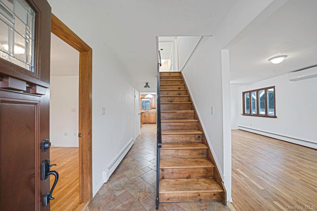 60 1st Avenue, Medford, NY 11763