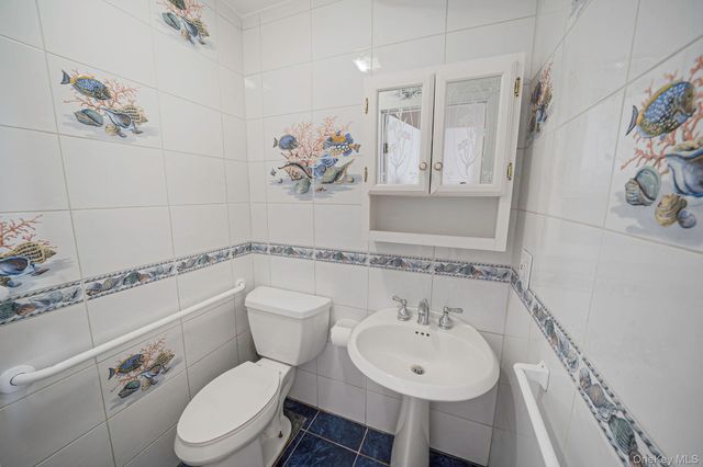 60 1st Avenue, Medford, NY 11763