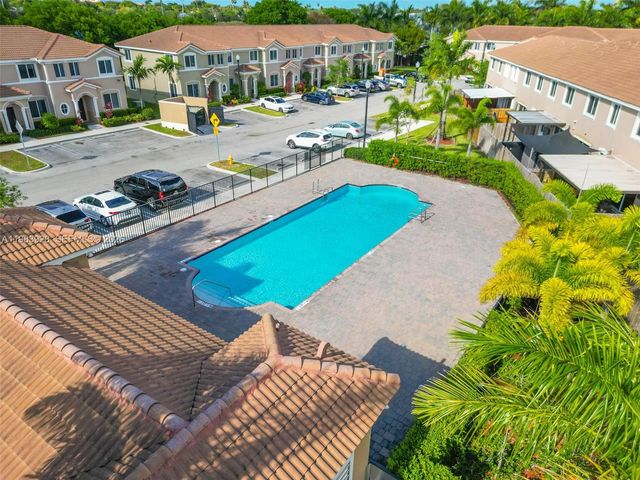 1056 SE 24th Avenue, Homestead, FL 33035
