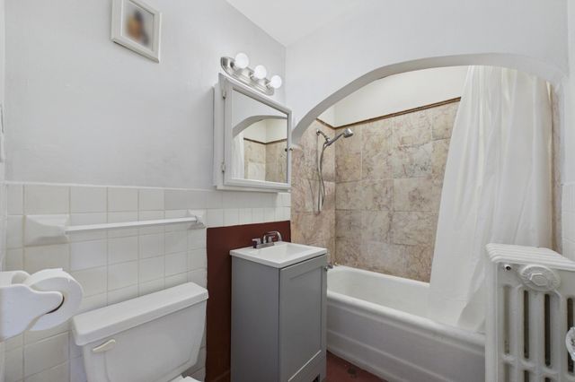 737 31st Avenue N, Minneapolis, MN 55411