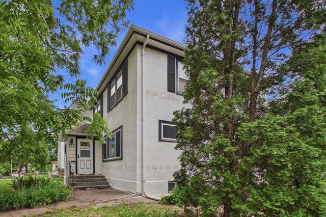 737 31st Avenue N, Minneapolis, MN 55411
