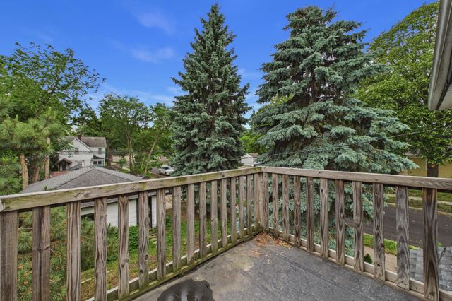 737 31st Avenue N, Minneapolis, MN 55411