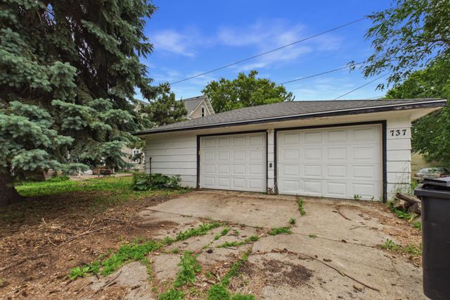 737 31st Avenue N, Minneapolis, MN 55411