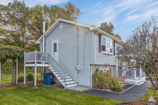 7 Phyllis Drive, Billerica, MA 01821