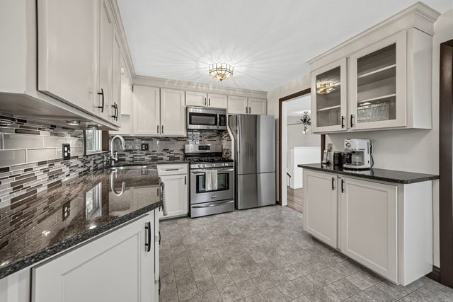7 Phyllis Drive, Billerica, MA 01821