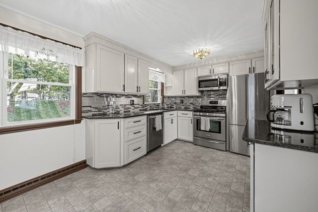 7 Phyllis Drive, Billerica, MA 01821