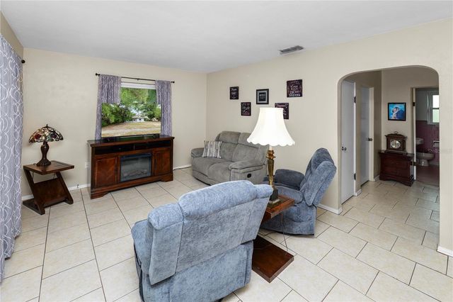 1638 E ELM ROAD, Lakeland, FL 33801