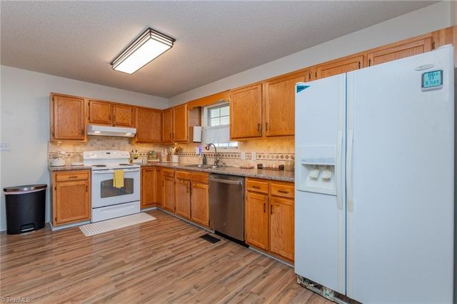 171 Millstone Drive, Lexington, NC 27295