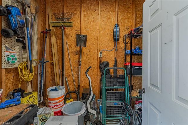 171 Millstone Drive, Lexington, NC 27295