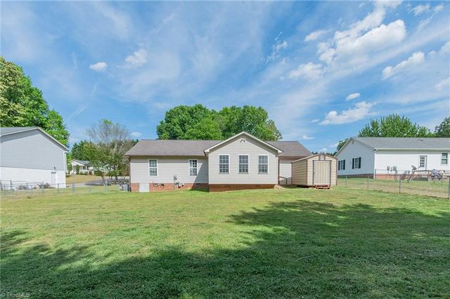 171 Millstone Drive, Lexington, NC 27295