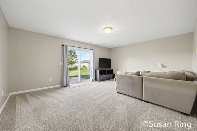 282 Vansen Drive, Tyrone Twp, MI 49330