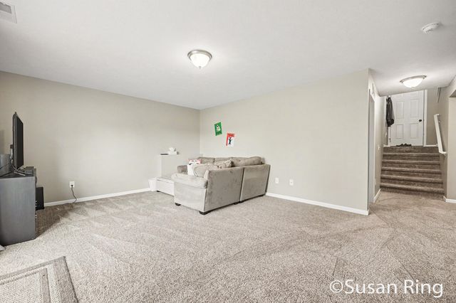 282 Vansen Drive, Tyrone Twp, MI 49330