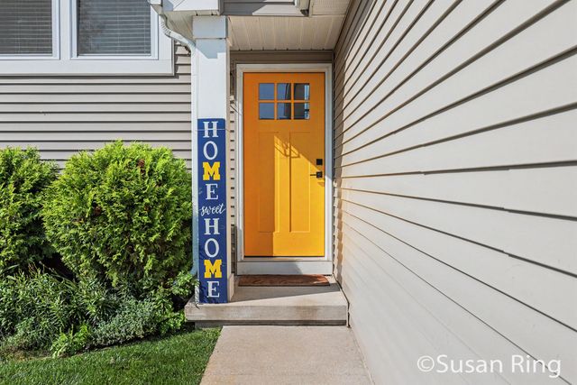 282 Vansen Drive, Tyrone Twp, MI 49330