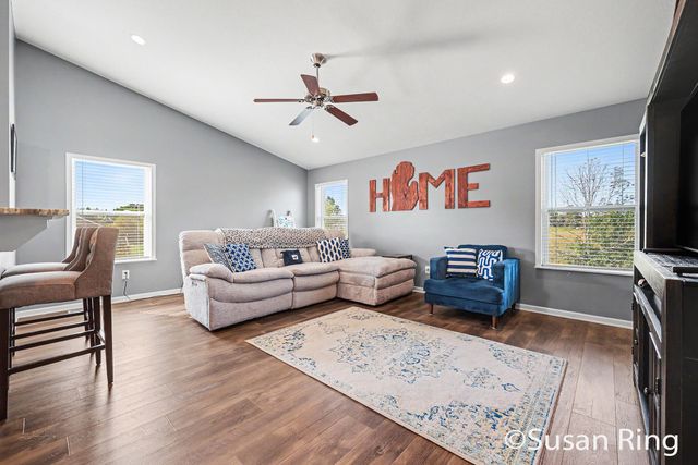 282 Vansen Drive, Tyrone Twp, MI 49330