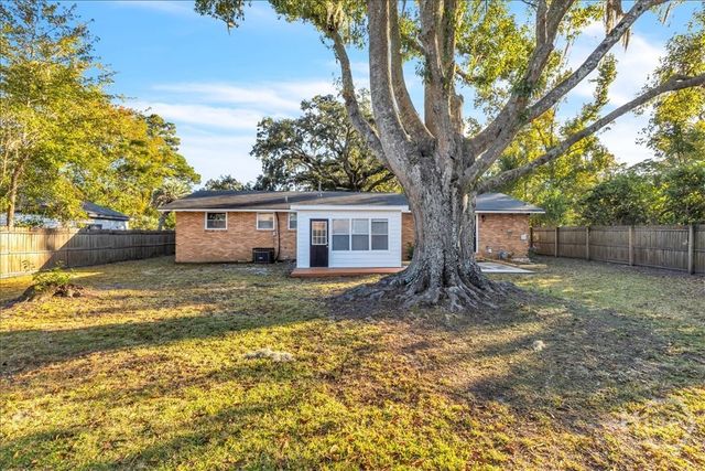 406 Briarcliff Circle, Savannah, GA 31419