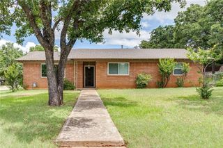 1200 Desiree Lane, Hurst, TX 76053