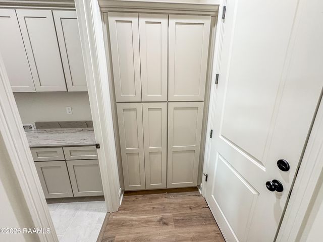 111 Porch View Dr, Lafayette, LA 70508