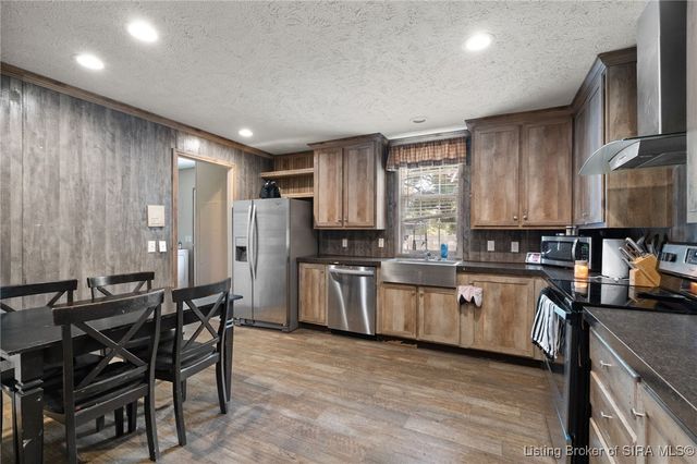 165 N 4th Street, Scottsburg, IN 47170