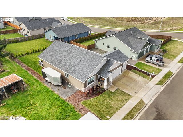 900 MARIE St, Mt Angel, OR 97362