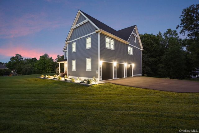 15 Somers Hills Road, Carmel, NY 10512