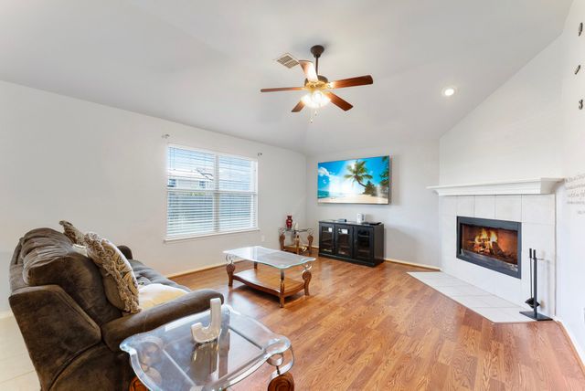 12537 Summerwood Drive, Fort Worth, TX 76028