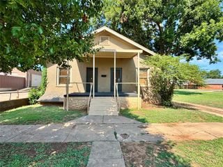 408 S 5th Street, Chickasha, OK 73018