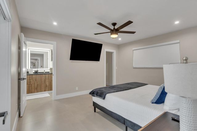 755 S Rainbow Drive, Hollywood, FL 33021