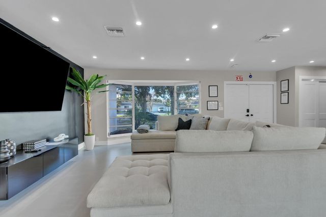 755 S Rainbow Drive, Hollywood, FL 33021