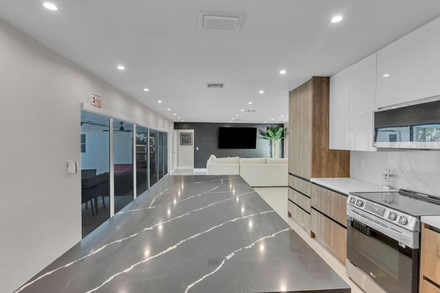 755 S Rainbow Drive, Hollywood, FL 33021