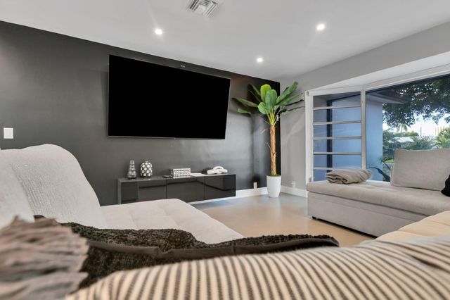 755 S Rainbow Drive, Hollywood, FL 33021