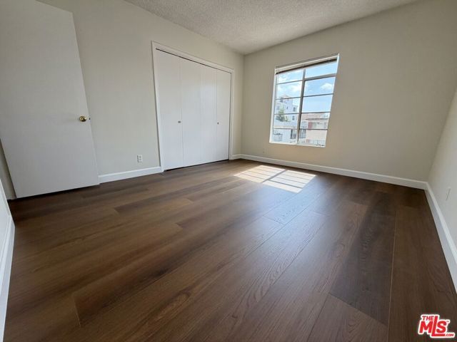 11727 Mayfield Avenue 5, Los Angeles, CA 90049