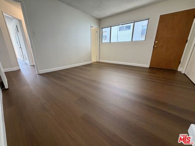 11727 Mayfield Avenue 5, Los Angeles, CA 90049